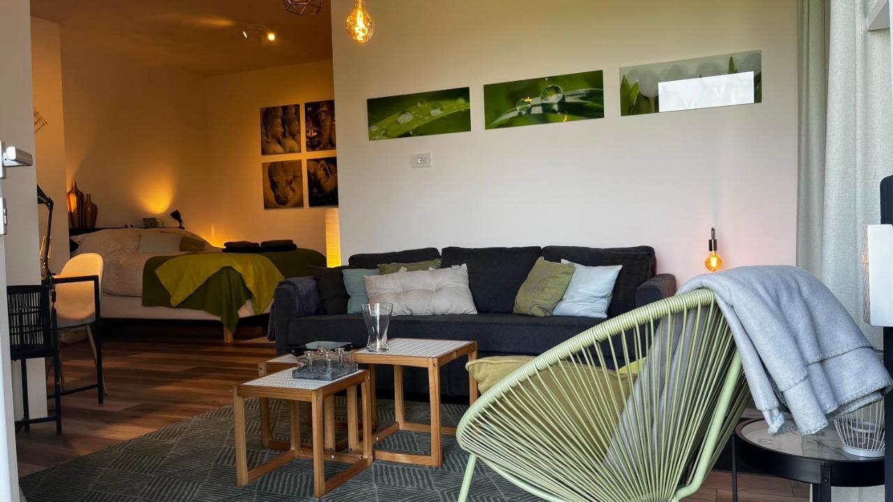 Montegrosso dʼAsti Cascina Giantino Suite Cantina - G A Y - M E N - O N L Y (Adults Only) المظهر الخارجي الصورة
