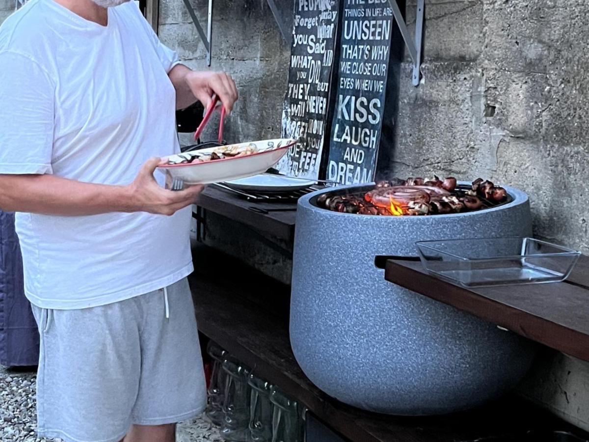 Montegrosso dʼAsti Cascina Giantino Suite Cantina - G A Y - M E N - O N L Y (Adults Only) المظهر الخارجي الصورة
