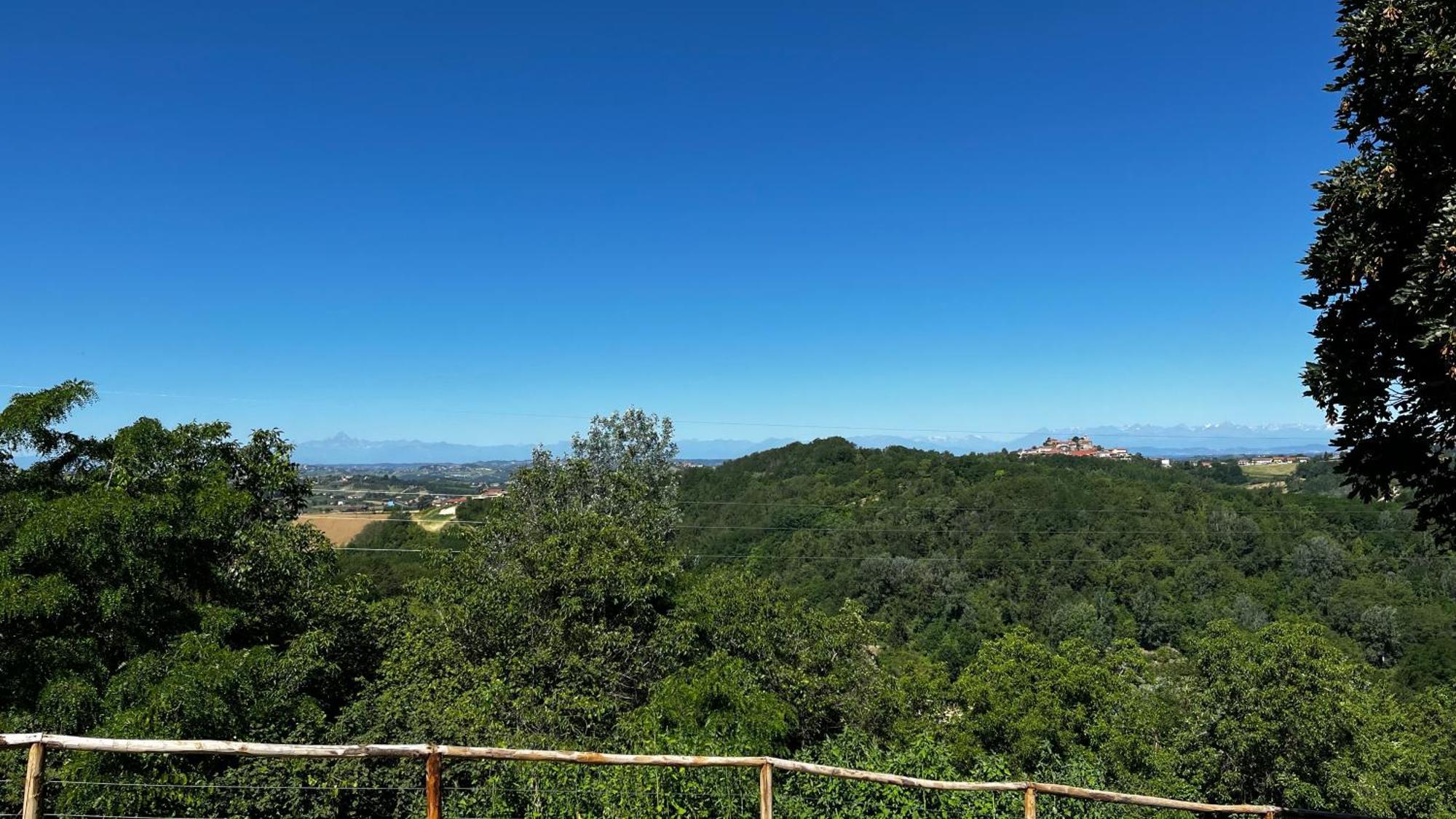 Montegrosso dʼAsti Cascina Giantino Suite Cantina - G A Y - M E N - O N L Y (Adults Only) المظهر الخارجي الصورة