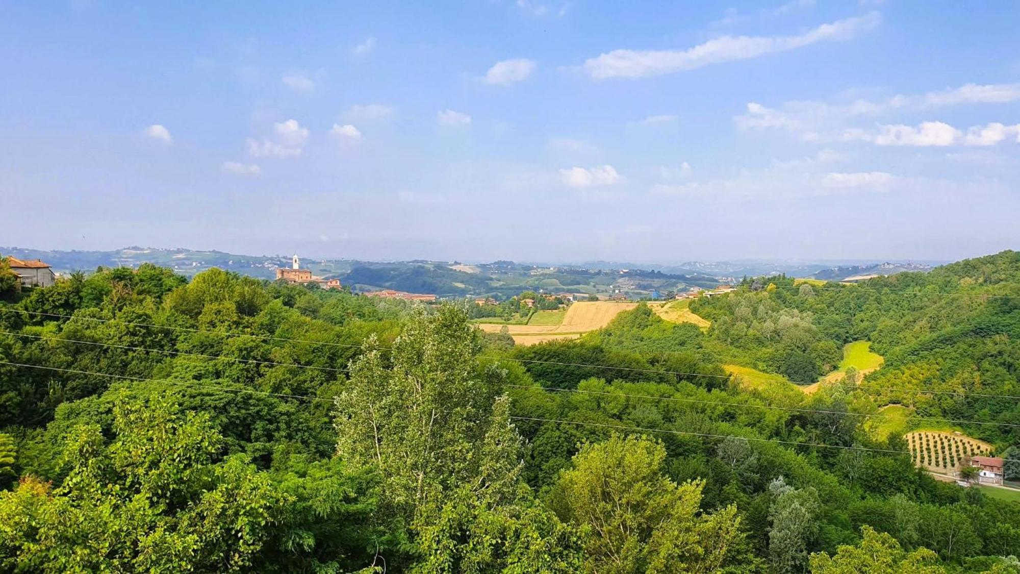 Montegrosso dʼAsti Cascina Giantino Suite Cantina - G A Y - M E N - O N L Y (Adults Only) المظهر الخارجي الصورة